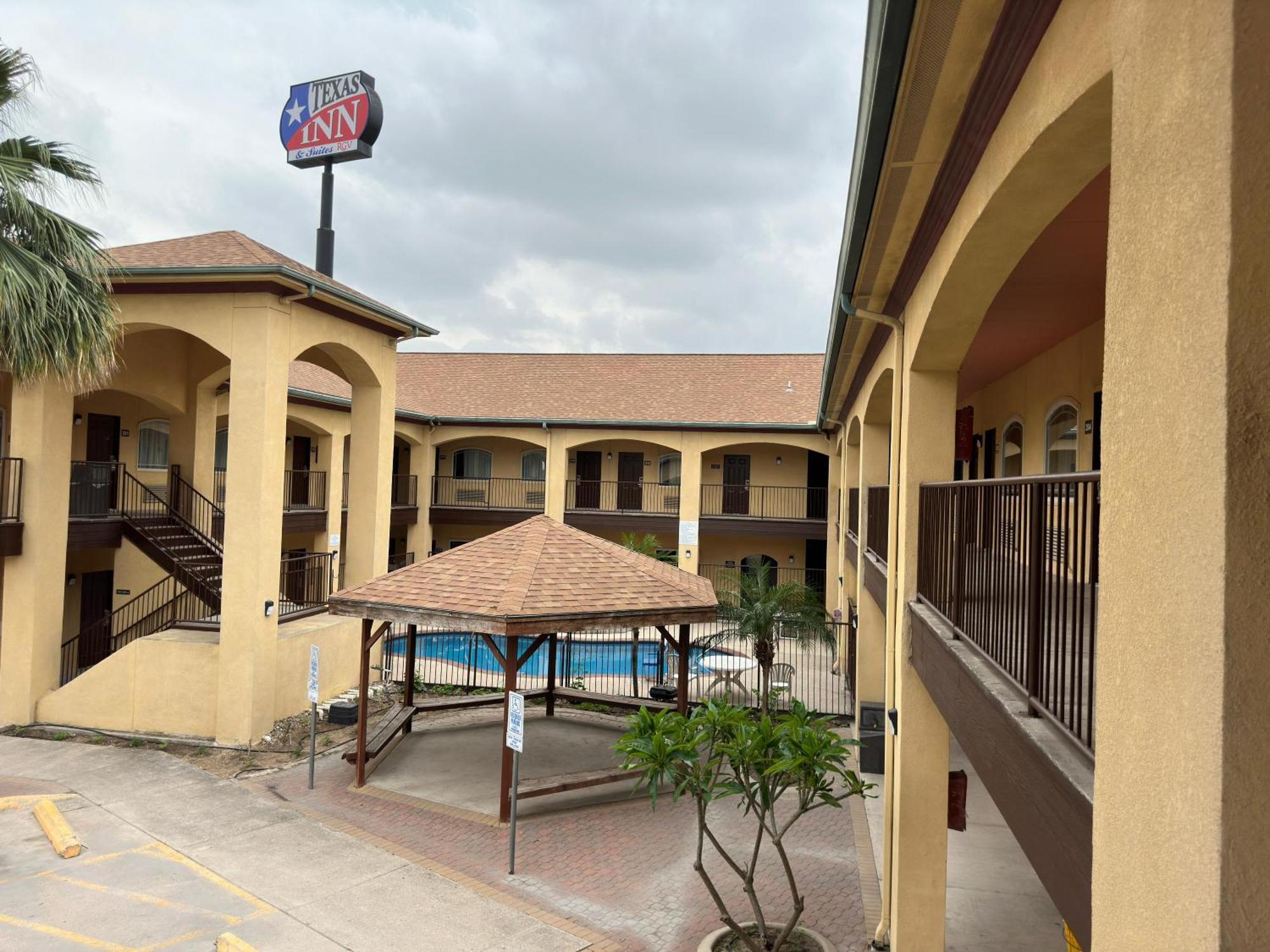 Texas Inn And Suites Rgv Edinburg Eksteriør billede